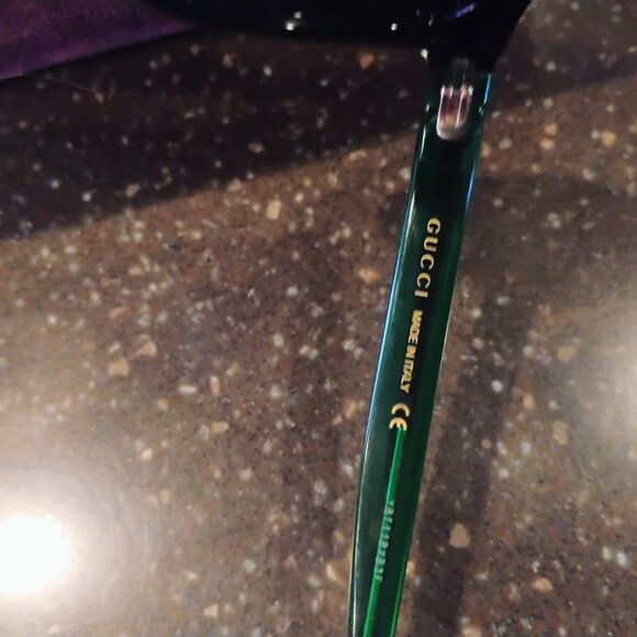 Like New Gucci sunglasses with case - Picture 7 of 10